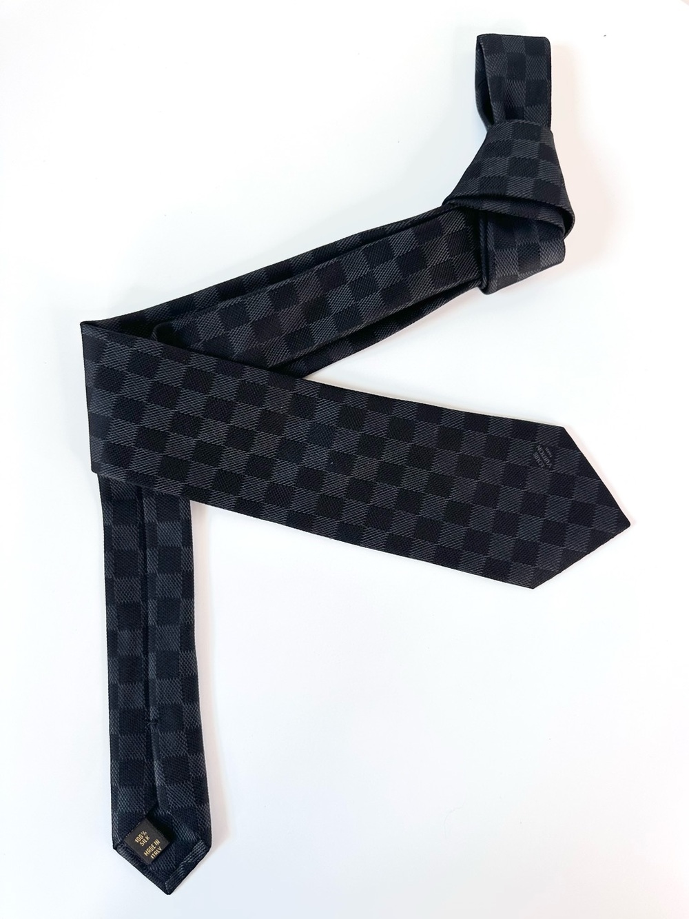 LOUIS VUITTON Caravat Black and Charcoal Checker Silk Tie - Picture 8 of 12